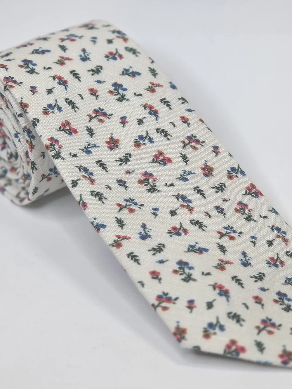 Banana Republic Mens White Linen-Cotton Floral Tie In Green, Red, Blue 3x58.5